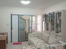 5 Schlafzimmer Reihenhaus zu verkaufen im Baan Arpakorn 2, Sala Ya