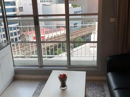 2 Schlafzimmer Wohnung zu vermieten im Citi Smart Condominium, Khlong Toei