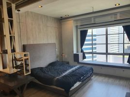 2 Schlafzimmer Wohnung zu vermieten im Citi Smart Condominium, Khlong Toei