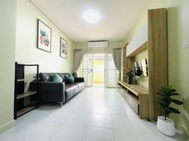 3 Schlafzimmer Reihenhaus zu vermieten im Baan Chanakan Baan Klang Muang, Wichit