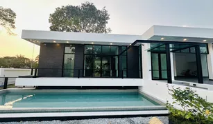 Вилла, 3 спальни на продажу в Huai Yai, Паттайя Phoenix Golf Villa