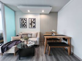 1 Bedroom Condo for sale at The Light, Talat Nuea