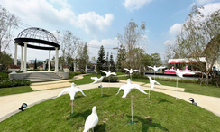 Photos 2 of the Communal Garden Area at Golden Town Future-Rangsit