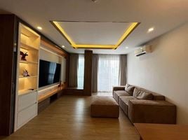 3 Bedroom Apartment for rent at Baan Siri Sathorn, Thung Mahamek