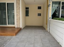 3 Bedroom Townhouse for sale at Golden Town Rama 2, Phanthai Norasing