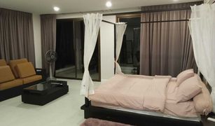 3 Bedrooms Condo for sale in Na Chom Thian, Pattaya Sunrise Beach Resort And Residence