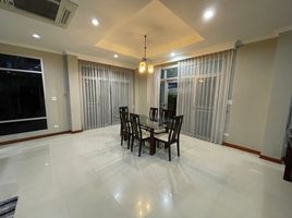 5 Bedroom House for rent at Nana Compound, Lumphini