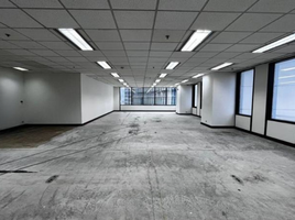 192.83 SqM Office for rent at Two Pacific Place, Khlong Toei, Khlong Toei