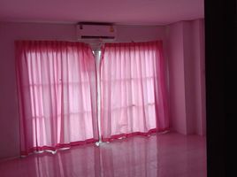 2 Schlafzimmer Reihenhaus zu vermieten in Sathing Mo, Singhanakhon, Sathing Mo