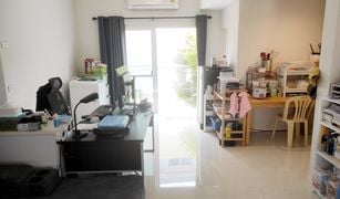 2 Bedrooms Townhouse for sale in Phraeksa, Samut Prakan Indy 2 Srinakarin