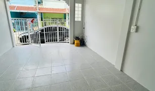 素叻 Makham Tia 2 卧室 联排别墅 售 