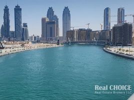 1 बेडरूम अपार्टमेंट for sale at Canal Front Residences, dar wasl, Al Wasl