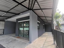 3 Schlafzimmer Reihenhaus zu verkaufen im Baan Pruksa 83 Boromratchonnanee-Sai 5, Bang Toei, Sam Phran, Nakhon Pathom