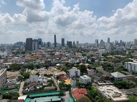 2 Schlafzimmer Wohnung zu vermieten im Supalai Place, Khlong Tan Nuea