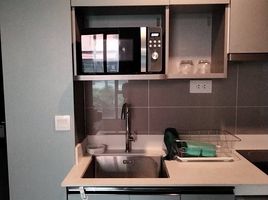 1 Schlafzimmer Appartement zu vermieten im Ideo Mobi Sukhumvit 40, Phra Khanong