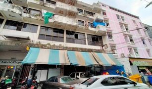10 Schlafzimmern Ganzes Gebäude zu verkaufen in Din Daeng, Bangkok 