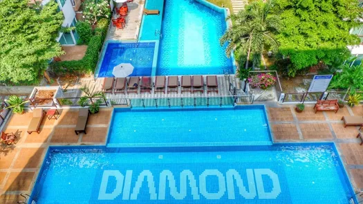 Fotos 3 of the สระว่ายน้ำ at Diamond Suites Resort Condominium