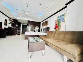Studio Appartement zu verkaufen im View Talay 5, Nong Prue