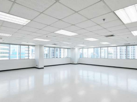 383 SqM Office for rent at United Business Centre II, Khlong Tan Nuea, Watthana
