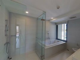 2 Bedroom Condo for rent at Azure Sukhumvit 39, Khlong Tan Nuea, Watthana
