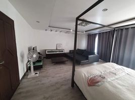 4 Schlafzimmer Reihenhaus zu verkaufen im Esta Home Private Park, Bang Khlo, Bang Kho Laem