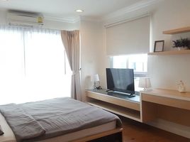 2 спален Кондо на продажу в Lumpini Suite Sukhumvit 41, Khlong Tan Nuea