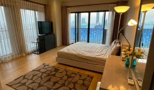 Кондо, 2 спальни на продажу в Phra Khanong Nuea, Бангкок Noble Reveal