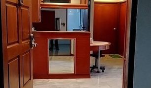 2 Bedrooms Condo for sale in Makkasan, Bangkok Witthayu Complex