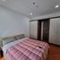 1 спален Кондо в аренду в Le Luk Condominium, Phra Khanong Nuea