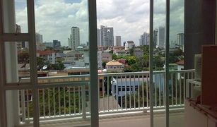 Phra Khanong Nuea, ဘန်ကောက် D65 Condominium တွင် 1 အိပ်ခန်း ကွန်ဒို ရောင်းရန်အတွက်