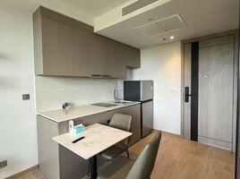 1 Schlafzimmer Appartement zu vermieten im Andromeda Condominium, Nong Prue