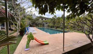 18 chambres Villa a vendre à Rawai, Phuket 