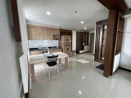 2 Schlafzimmer Wohnung zu vermieten im Ideo Sathorn-Taksin, Bang Lamphu Lang, Khlong San