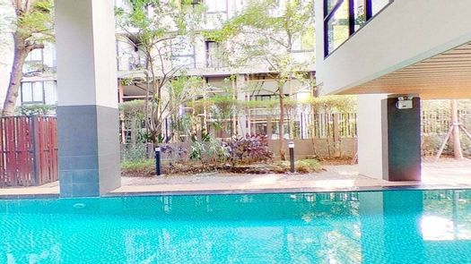 วิวเสมือนจริง of the Communal Pool at ปาล์ม สปริงส์ นิมมาน ฟาวน์เท่น