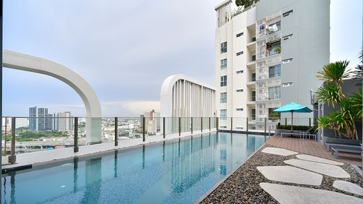 Fotos 1 of the Общий бассейн at Aspire Sukhumvit 48