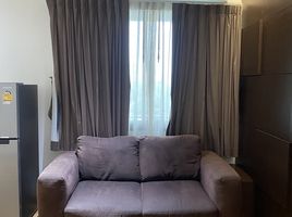 1 Schlafzimmer Appartement zu vermieten im Nantiruj Tower, Khlong Toei