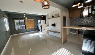 3 Bedrooms Townhouse for sale in Khlong Thanon, Bangkok The Connect Watcharaphon - Phoemsin