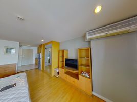 1 Schlafzimmer Wohnung zu vermieten im Silom Terrace, Si Lom, Bang Rak