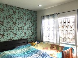 3 Schlafzimmer Reihenhaus zu verkaufen im Pleno Pinklao-Wongwaen, Plai Bang, Bang Kruai, Nonthaburi