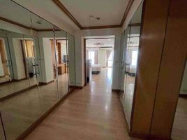 3 Bedroom Condo for rent at Silom Suite, Si Lom, Bang Rak