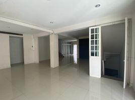 2 Bedroom Shophouse for rent in DONKI Mall Thonglor, Khlong Tan Nuea, Khlong Tan Nuea