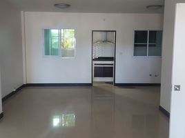3 Bedroom Townhouse for sale at Arinsiri@Sukhumvit, Saen Suk, Mueang Chon Buri