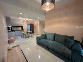 2 Bedroom Townhouse for sale at The Colors Bangna-Wongwaen 2, Bang Phli Yai