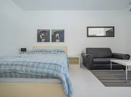 Studio Appartement zu verkaufen im Srithana Condominium 1, Suthep