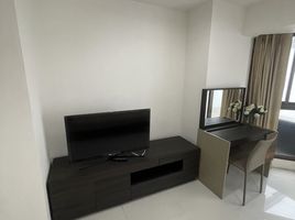 Studio Apartment for rent at Baan Phaholyothin Place, Sam Sen Nai