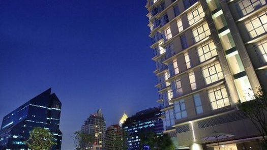 รูปถ่าย 1 of the สระว่ายน้ำ at Marriott Executive Apartments Sathorn Vista Bangkok