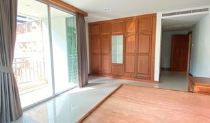 2 Bedrooms Condo for sale in Thung Mahamek, Bangkok Baan Thirapa