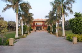 7 bedroom Villa for sale in Giza, Egypt