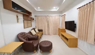 3 Schlafzimmern Reihenhaus zu verkaufen in Bang Phut, Nonthaburi Piamsuk Village