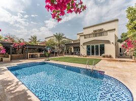 4 Bedroom Villa for sale at Regional, European Clusters, Jumeirah Islands